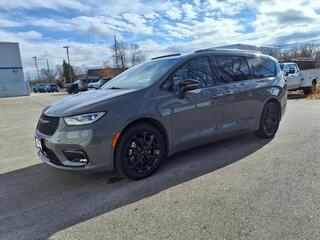 2025 Chrysler Pacifica