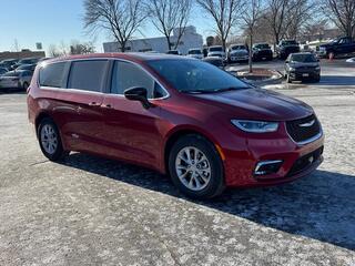 2026 Chrysler Pacifica for sale in Janesville WI