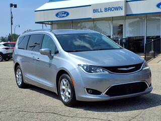 2018 Chrysler Pacifica for sale in Livonia MI