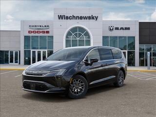 2027 Chrysler Pacifica