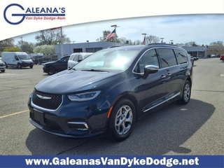 2023 Chrysler Pacifica for sale in Warren MI