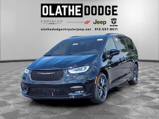 2026 Chrysler Pacifica for sale in Olathe KS