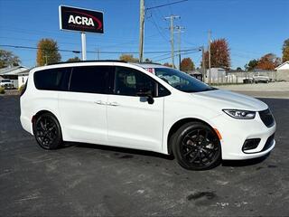 2023 Chrysler Pacifica for sale in Greensburg IN