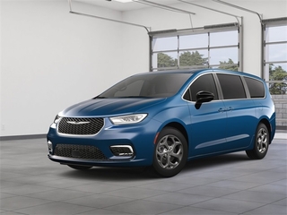 2024 Chrysler Pacifica for sale in Amherst OH