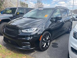 2025 Chrysler Pacifica for sale in Forest City NC