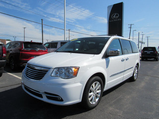 2015 Chrysler Town And Country for sale in Toledo OH