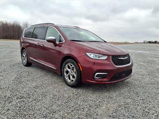 2022 Chrysler Pacifica for sale in Bellevue OH