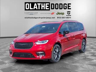 2026 Chrysler Pacifica for sale in Olathe KS