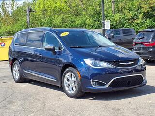 2019 Chrysler Pacifica for sale in Oak Park MI