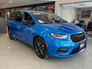 2026 Chrysler Pacifica