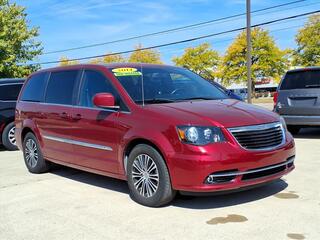 2014 Chrysler Town And Country