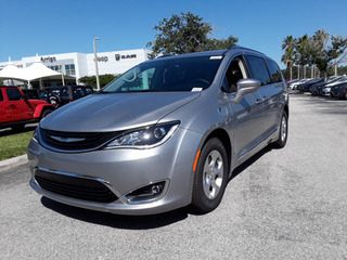 2018 Chrysler Pacifica Hybrid for sale in West Palm Beach FL