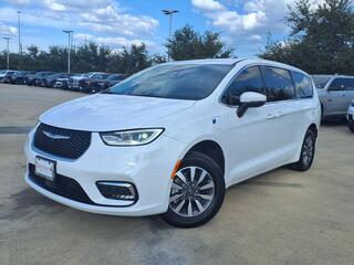 2023 Chrysler Pacifica Plug-In Hybrid