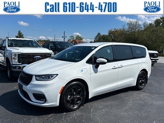2023 Chrysler Pacifica Plug-In Hybrid