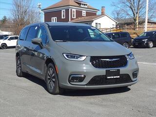 2023 Chrysler Pacifica Plug-In Hybrid for sale in Memphis TN