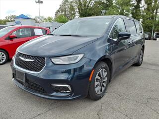 2023 Chrysler Pacifica Plug-In Hybrid for sale in Roanoke VA