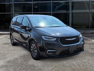 2023 Chrysler Pacifica Plug-In Hybrid