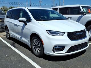 2023 Chrysler Pacifica Plug-In Hybrid