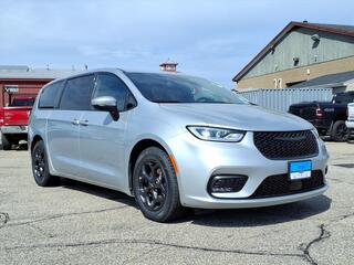 2023 Chrysler Pacifica Plug-In Hybrid