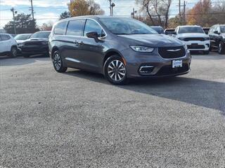 2022 Chrysler Pacifica Hybrid for sale in Bowie MD