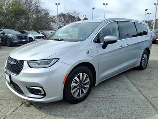 2023 Chrysler Pacifica Plug-In Hybrid