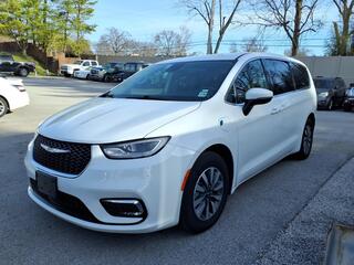 2023 Chrysler Pacifica Plug-In Hybrid
