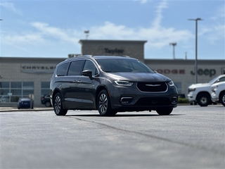 2021 Chrysler Pacifica Hybrid for sale in Bourbonnais IL
