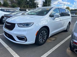 2022 Chrysler Pacifica Hybrid for sale in Gastonia NC