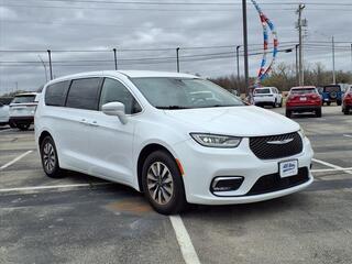 2022 Chrysler Pacifica Hybrid