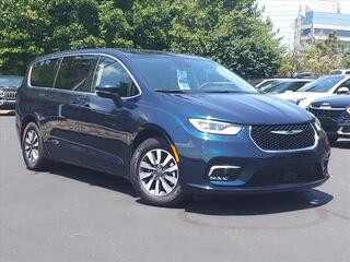 2023 Chrysler Pacifica Plug-In Hybrid