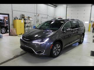 2018 Chrysler Pacifica Hybrid for sale in Merrill WI