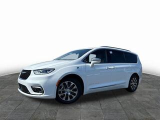 2024 Chrysler Pacifica Plug-In Hybrid