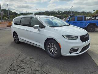 2024 Chrysler Pacifica Plug-In Hybrid for sale in Clarksville TN