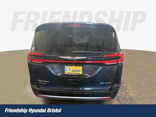 2024 Chrysler Pacifica Plug-In Hybrid