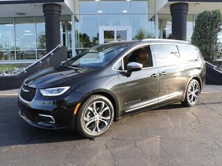 2022 Chrysler Pacifica for sale in Olathe KS