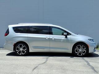 2026 Chrysler Pacifica