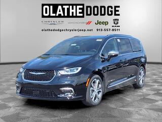 2026 Chrysler Pacifica for sale in Olathe KS