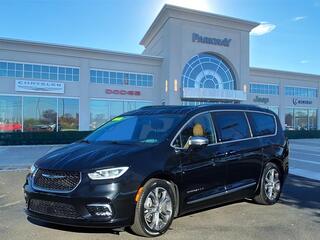 2022 Chrysler Pacifica for sale in Clinton Twp. MI