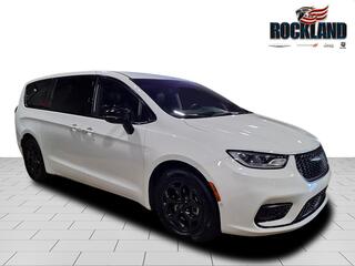 2024 Chrysler Pacifica Plug-In Hybrid