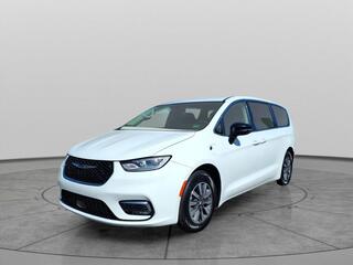 2024 Chrysler Pacifica Plug-In Hybrid