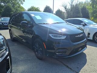 2024 Chrysler Pacifica Plug-In Hybrid for sale in Clarksville TN