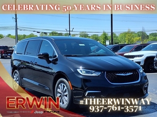 2025 Chrysler Pacifica Plug-In Hybrid