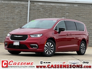 2025 Chrysler Pacifica Plug-In Hybrid