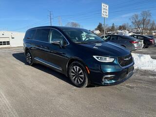 2022 Chrysler Pacifica Hybrid
