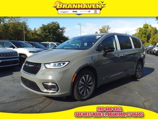 2024 Chrysler Pacifica Plug-In Hybrid for sale in Branford CT