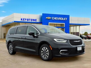 2024 Chrysler Pacifica Plug-In Hybrid for sale in Sand Springs OK