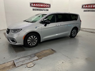 2024 Chrysler Pacifica Plug-In Hybrid