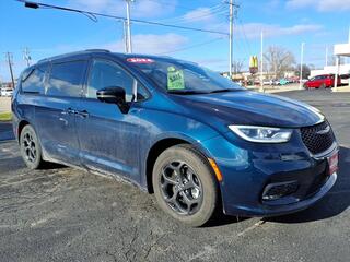 2024 Chrysler Pacifica Plug-In Hybrid