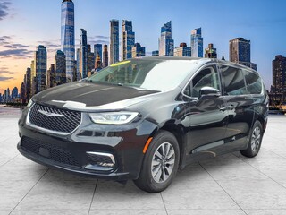 2024 Chrysler Pacifica Plug-In Hybrid