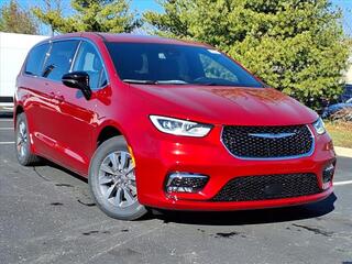 2025 Chrysler Pacifica Plug-In Hybrid for sale in Cincinnati OH